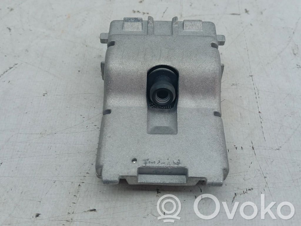 Windshield/windscreen camera   68444384AD