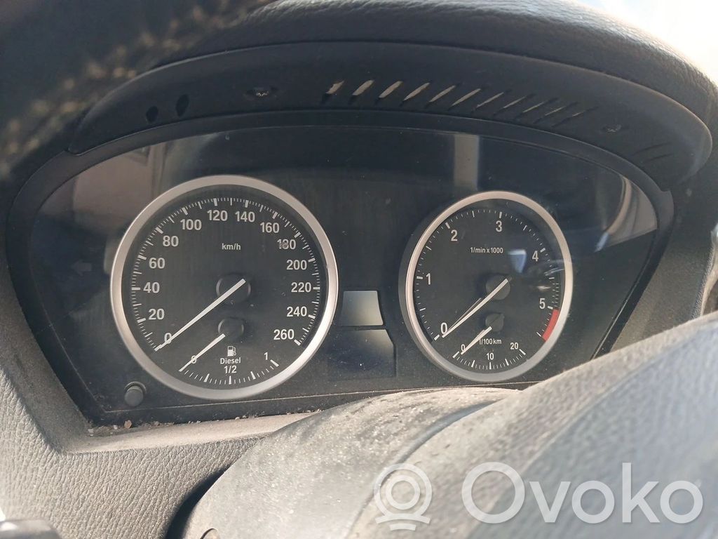 Speedometer (instrument cluster)