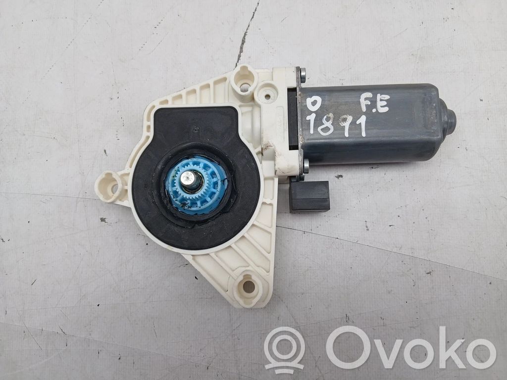 Volkswagen Golf VII Etuoven ikkunan nostomoottori 