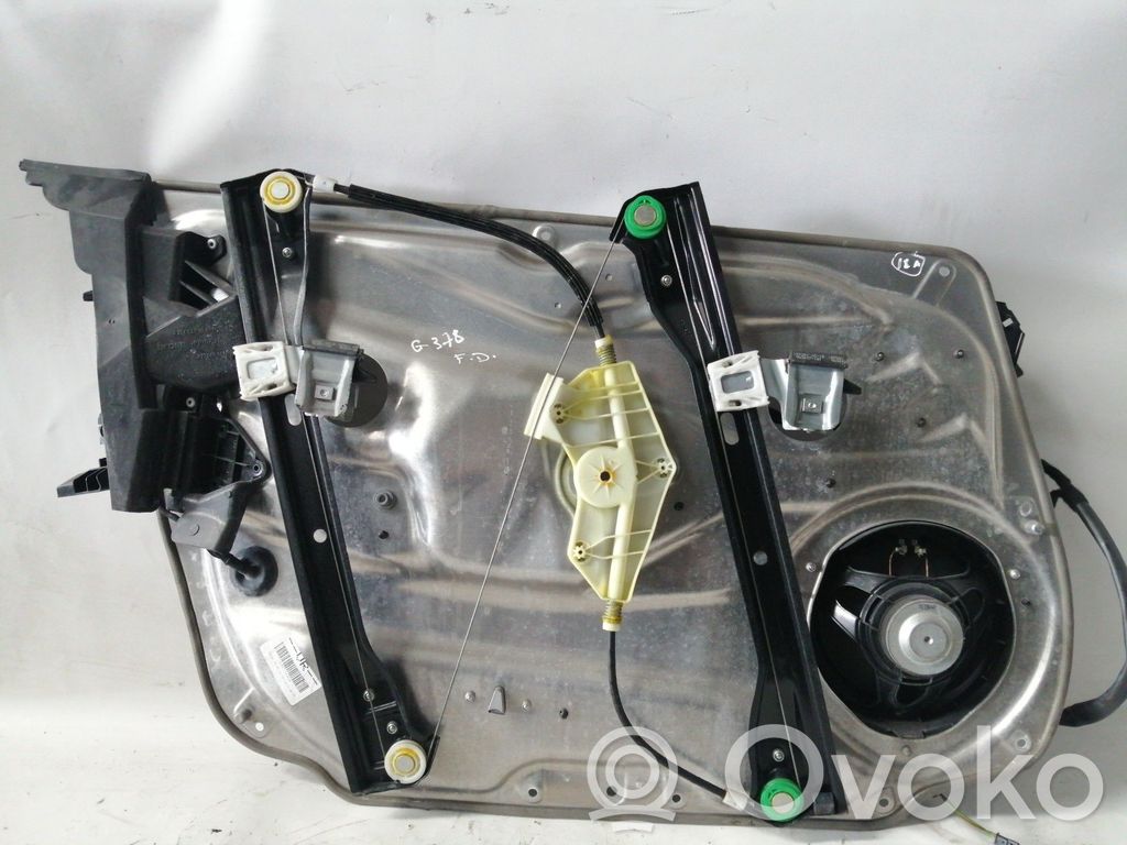 Mercedes-Benz C W204 Macara geam față fără motor