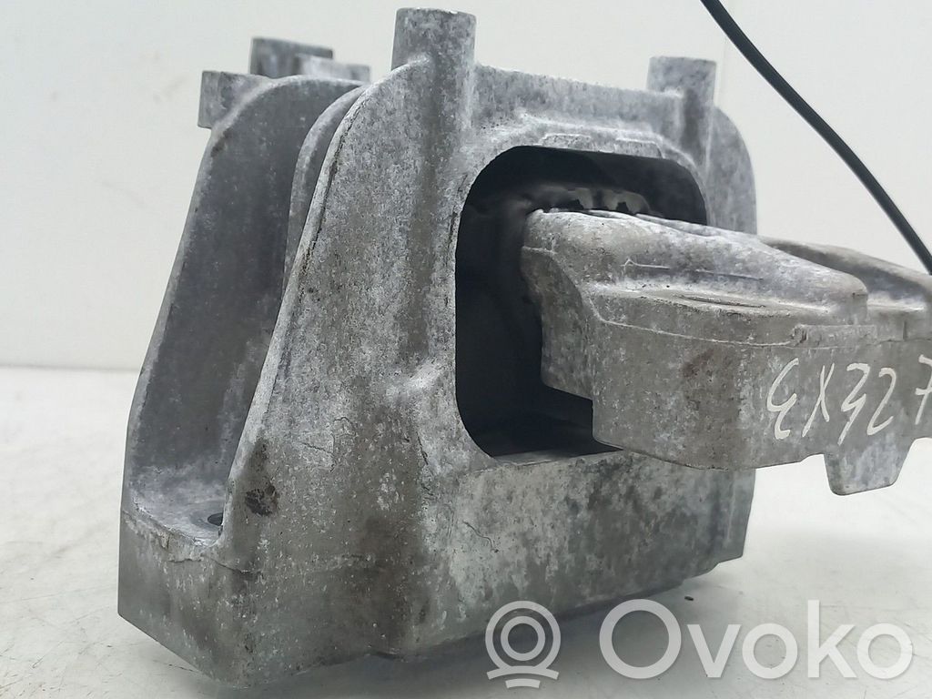Engine mount bracket   G3109420,G3114074