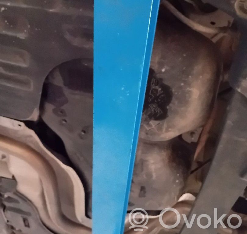 Peugeot 208 II Serbatoio del carburante