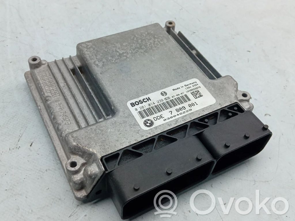 BMW 3 E90 E91 Moottorin ohjainlaite/moduuli 