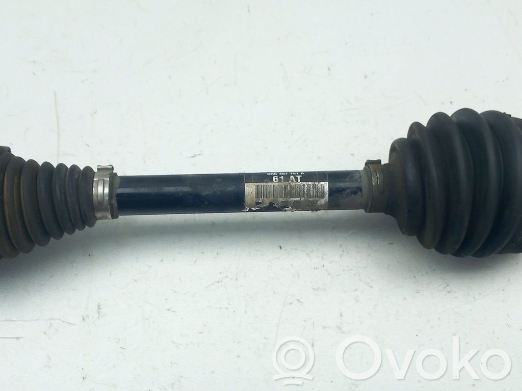 Etuvetoakseli   6R0407761A,6C0407271A,6C0407271AC,6C0407271AE,6C0407451BX,6R0407761A,6R0407761AX,6R0407761B,6R0407761BX