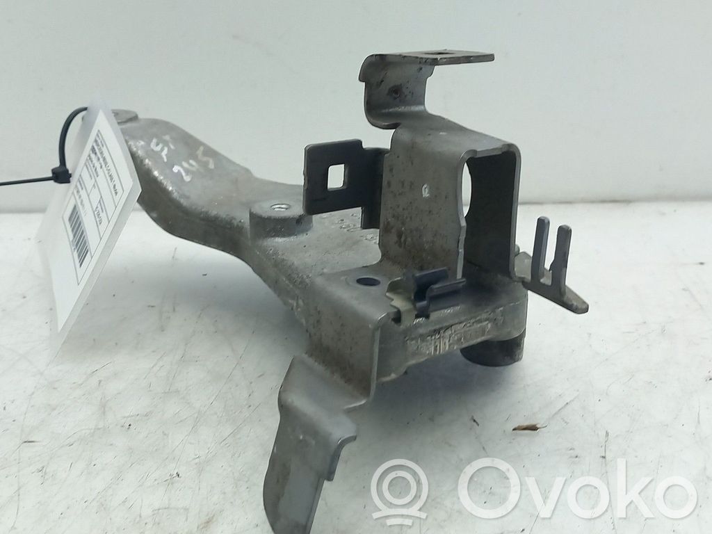 Engine mount bracket   1138701,0211