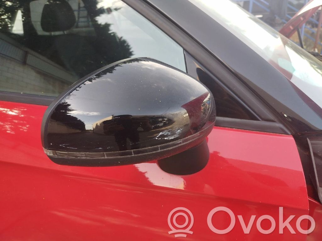 Audi A1 Elektryczne lusterko boczne drzwi przednich 