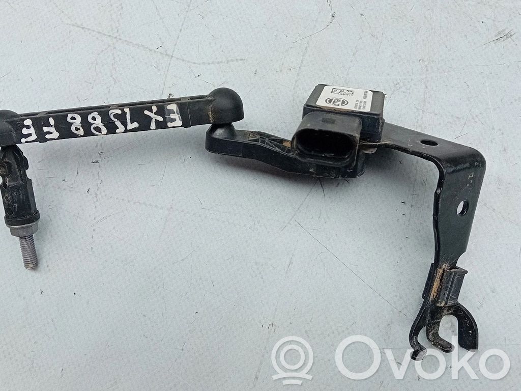 Audi A5 8T 8F Air suspension front height level sensor 