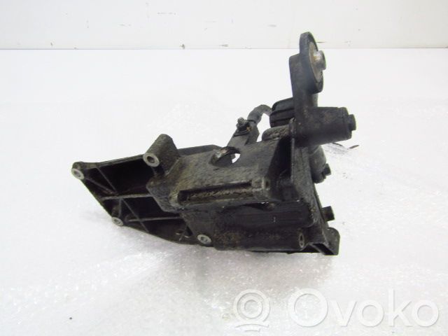 Engine mounting bracket   7503463,7503463