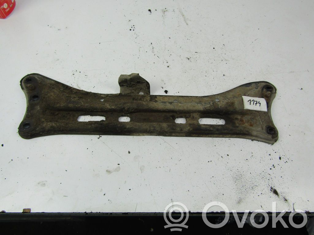 Engine mount bracket