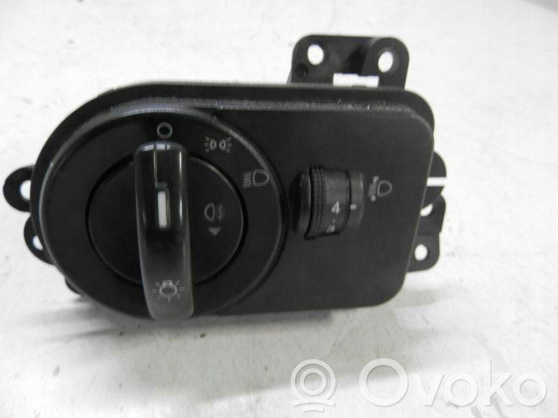 Ford Fusion Light switch 
