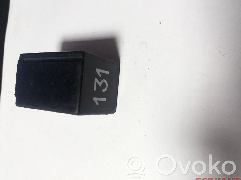 Volkswagen PASSAT B5 Other relay 