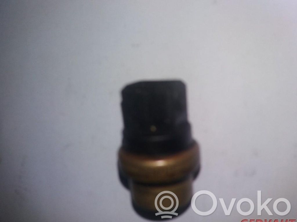 Volkswagen PASSAT B5 Sensor de temperatura del refrigerante 