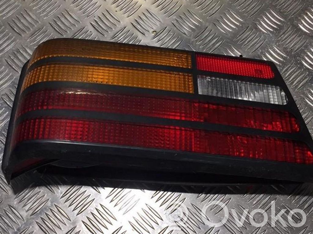 Ford Orion Aizmugurējais lukturis virsbūvē 