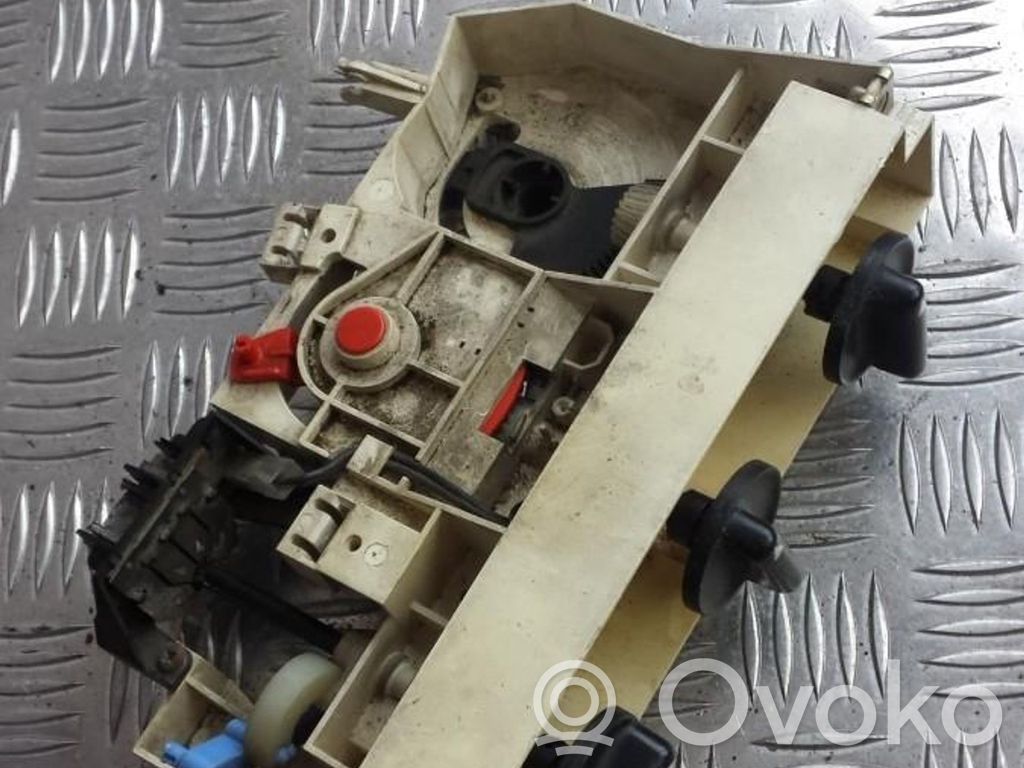 Climate control unit   4A0819045