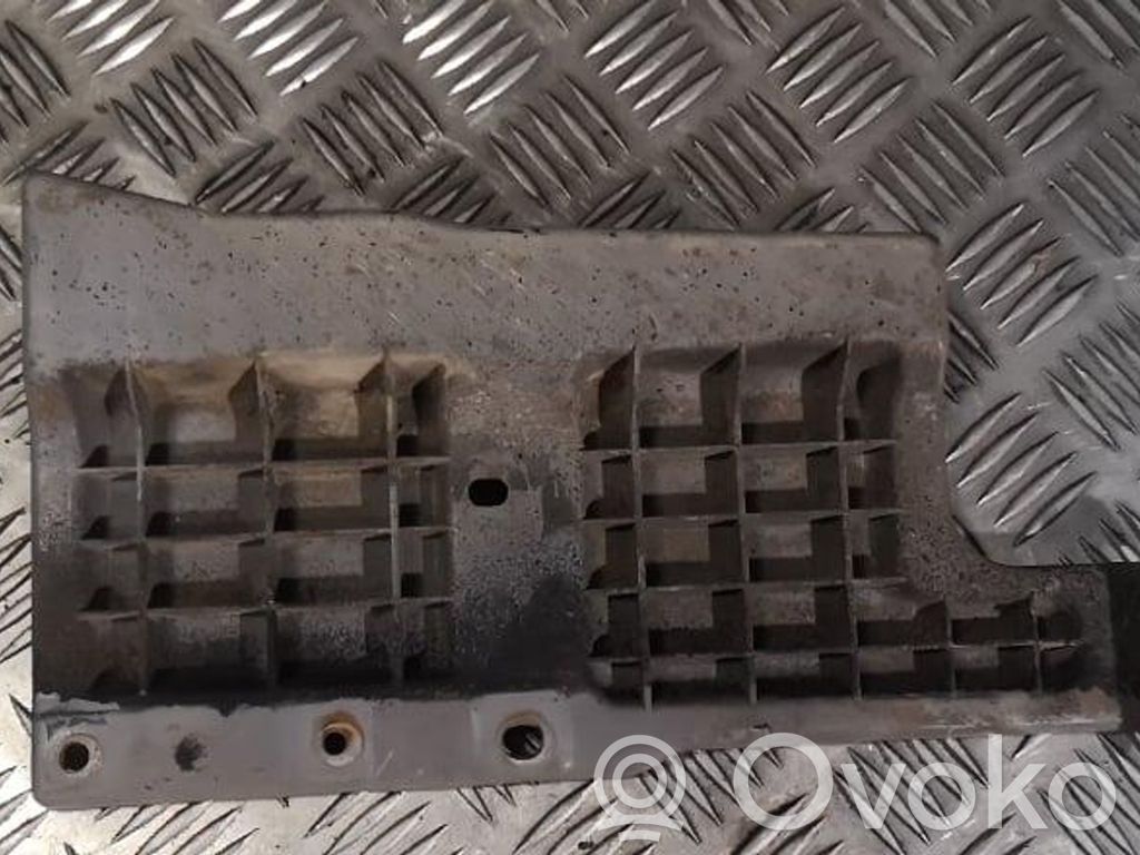 Rear bumper mounting bracket   975503E500