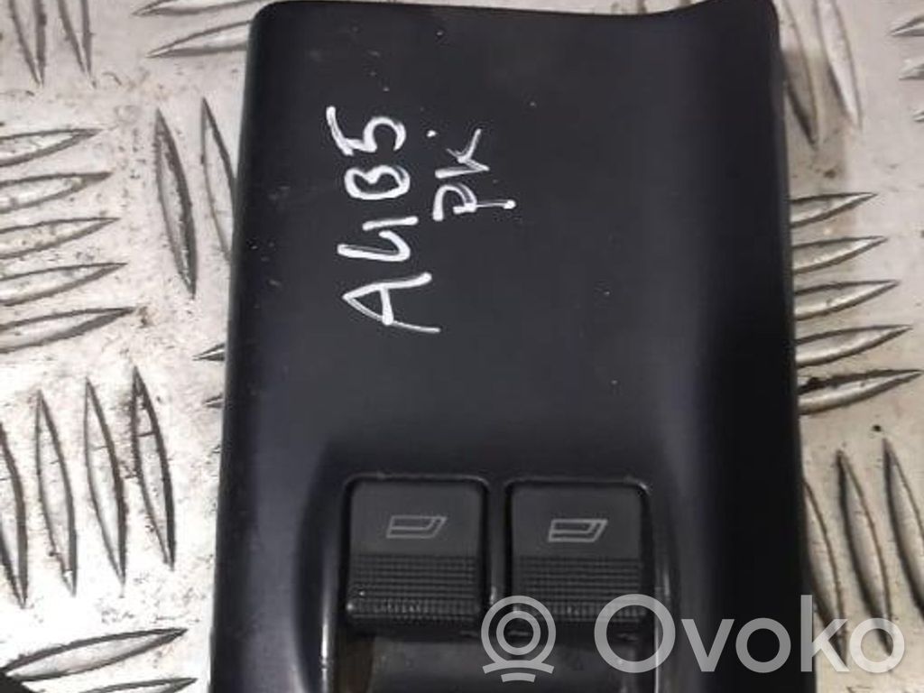 Audi A4 S4 B5 8D Electric window control switch 