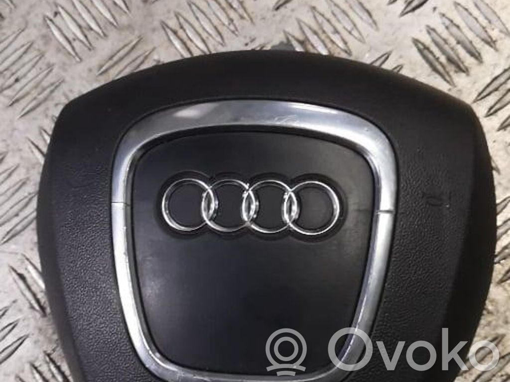 Audi A3 S3 8P Vairo oro pagalvė 
