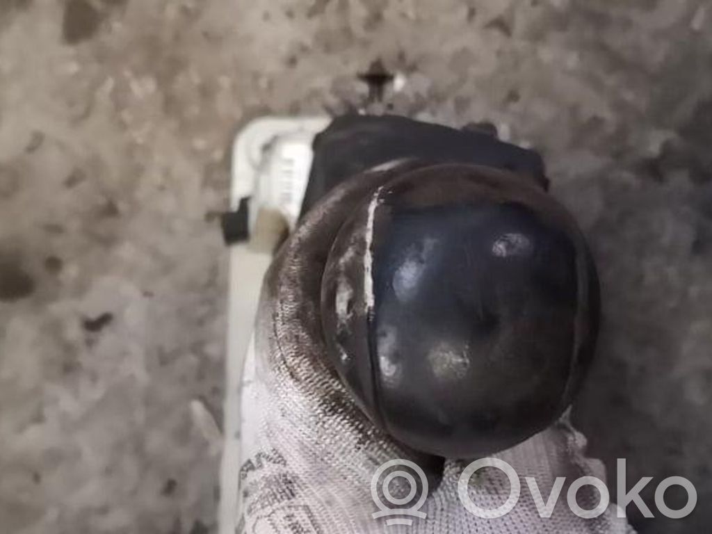 Volvo V70 Lewarek zmiany biegów / górny 