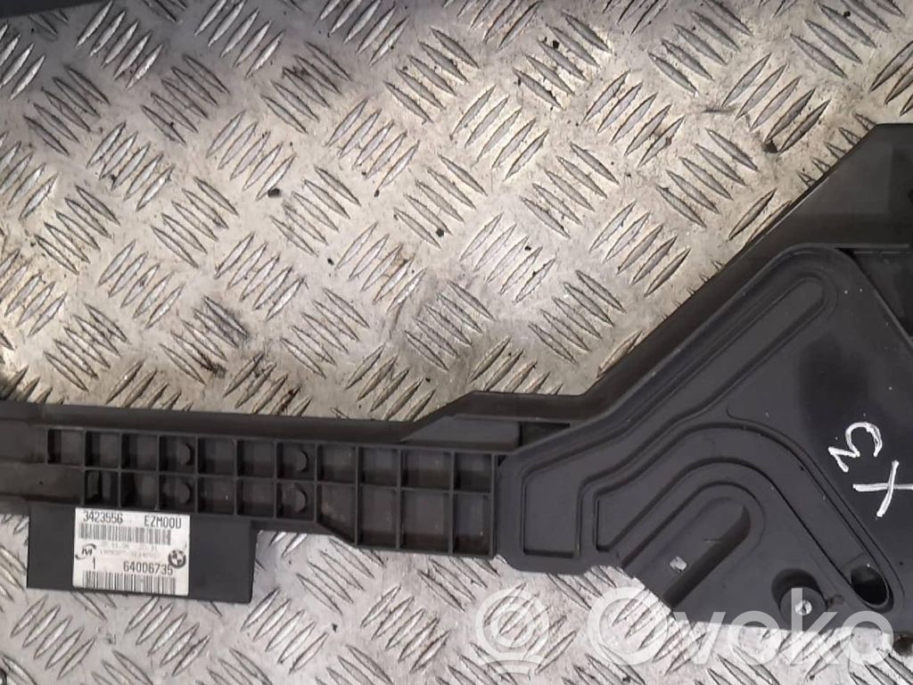 BMW X3 E83 Radiator mount bracket 