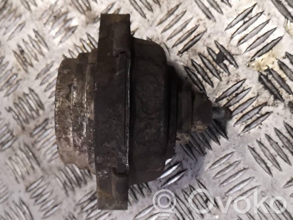 Engine mount bracket   2211340034105