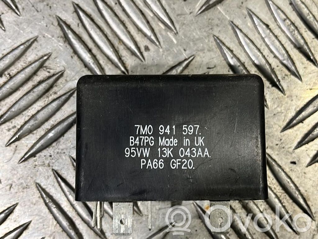 Audi A6 S6 C4 4A Muu rele 