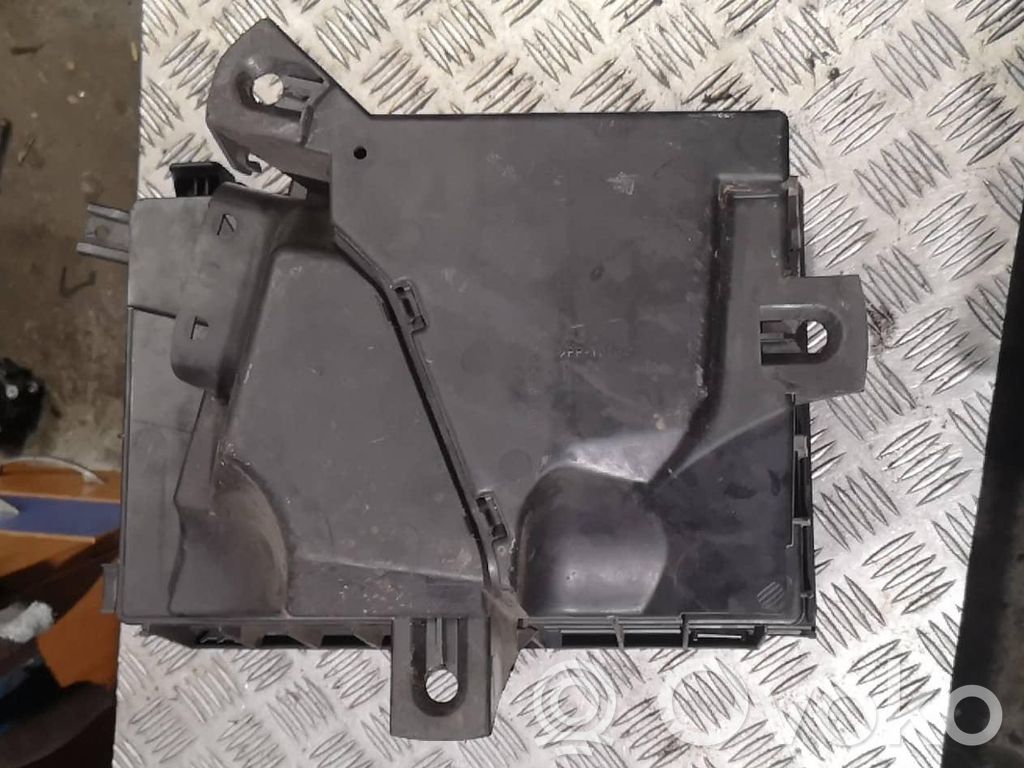 Volvo S60 Oro filtro dėžė 