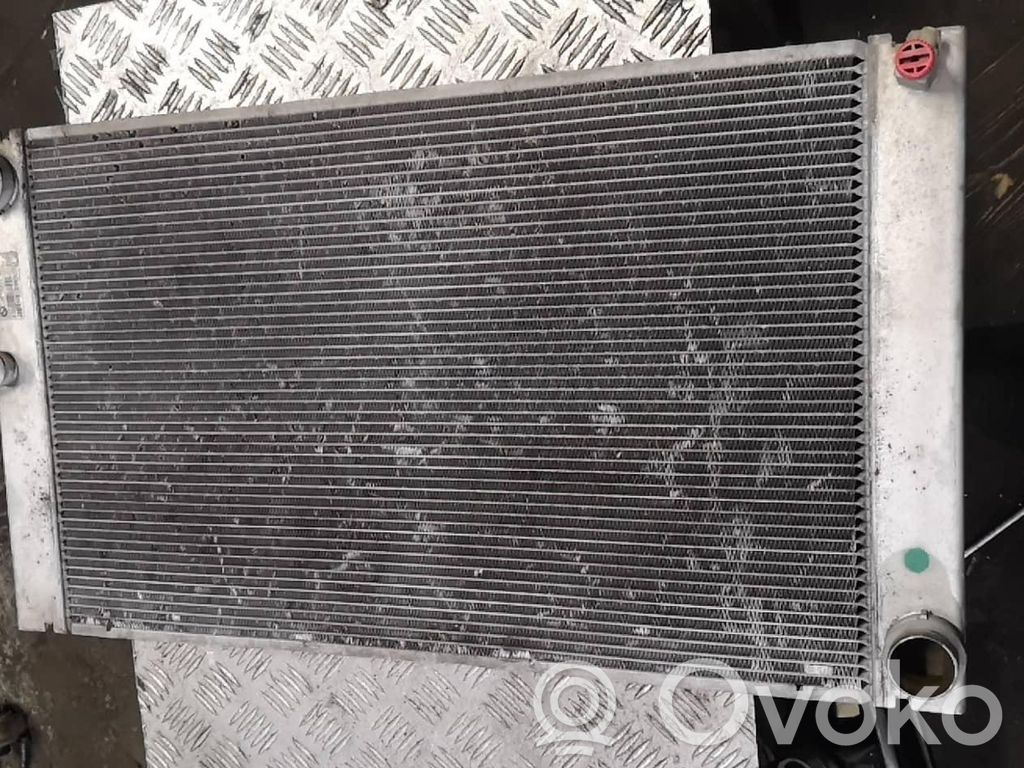 BMW 5 E60 E61 Aušinimo skysčio radiatorius 