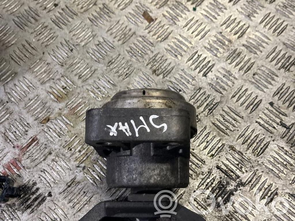 Ford S-MAX Engine mount bracket 