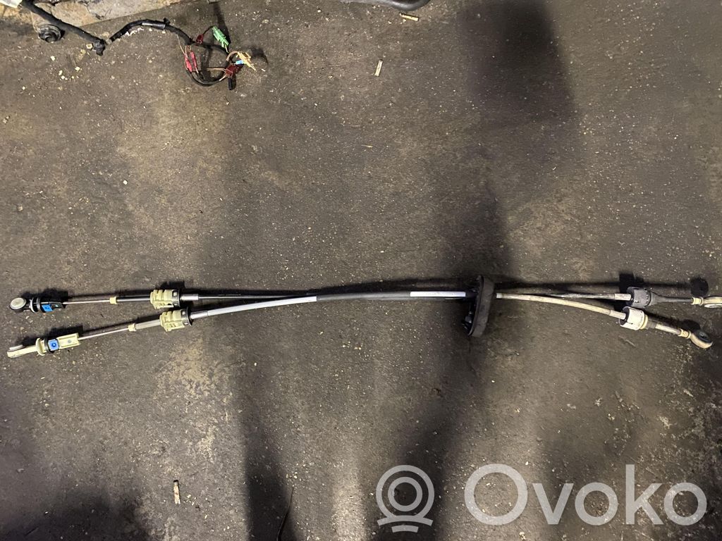 Opel Insignia A Gear shift cable linkage 