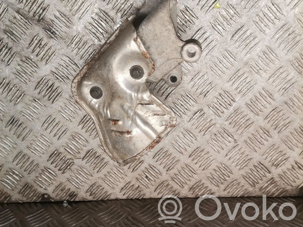 Engine mounting bracket   30680588