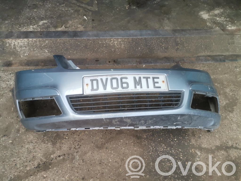 Opel Zafira B Front bumper 