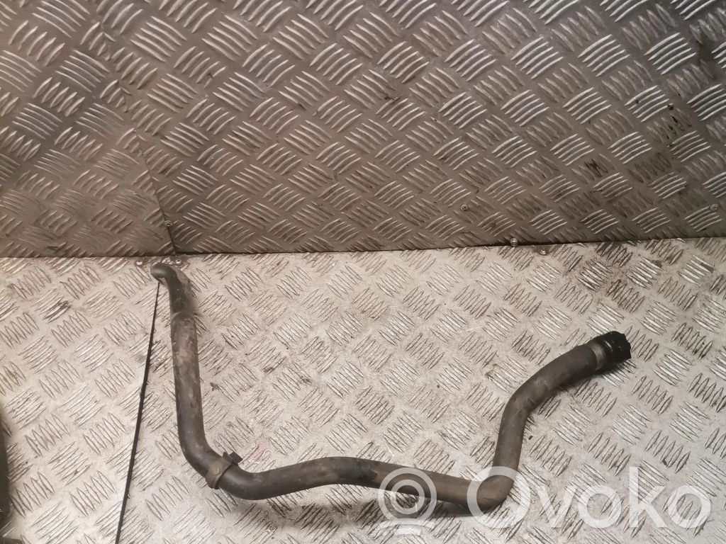 BMW X5 E70 Moottorin vesijäähdytyksen putki/letku 