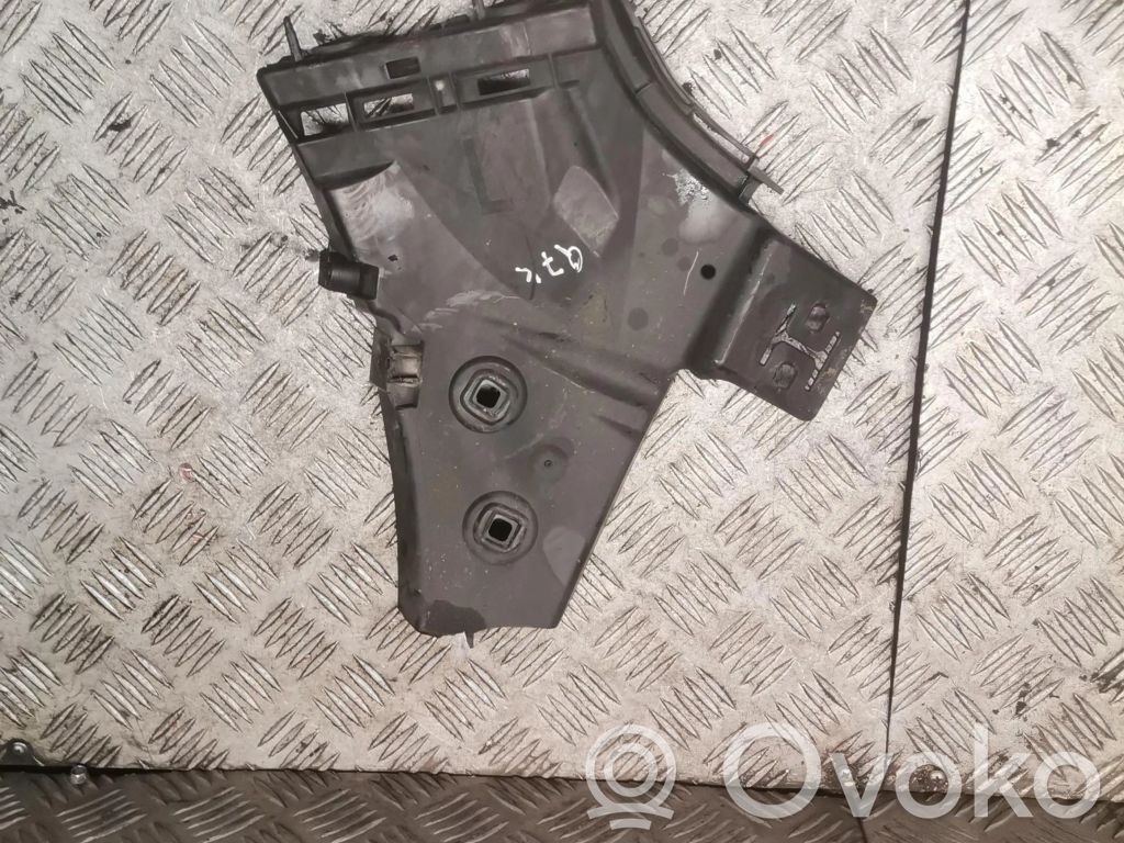 Audi Q7 4L Front bumper mounting bracket 