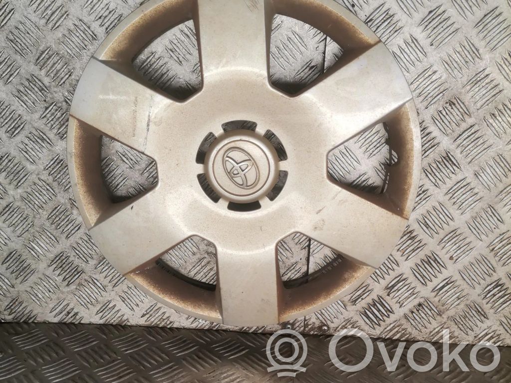Toyota Prius (XW20) R15 wheel hub/cap/trim 