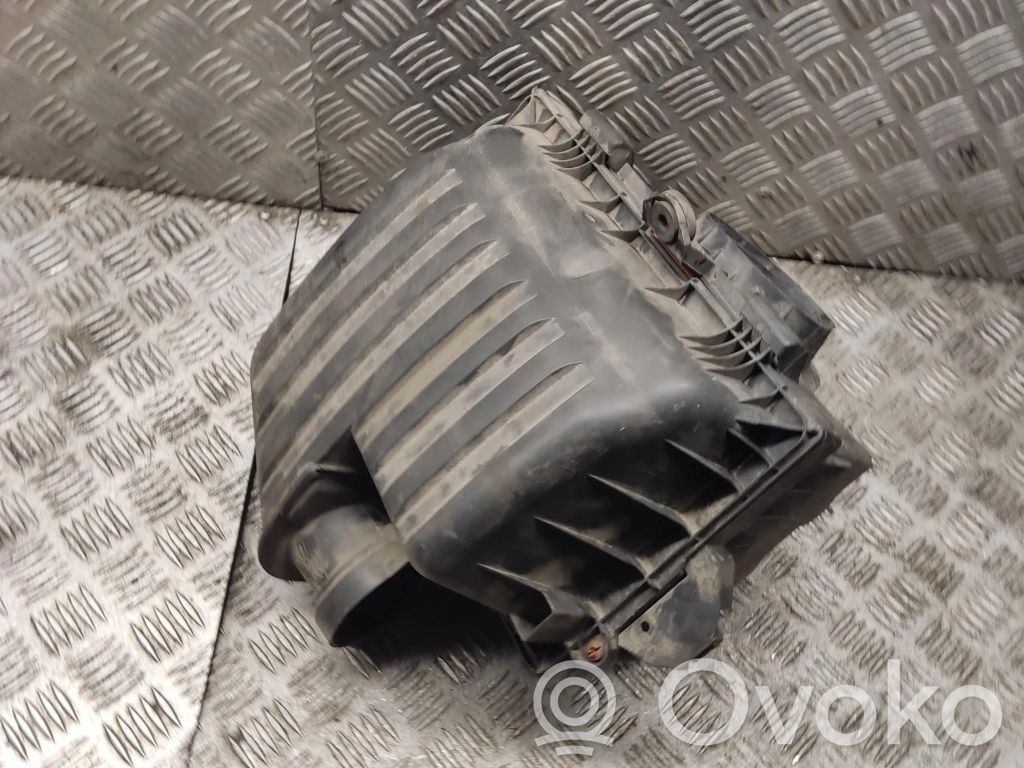 Air filter box   7M3129607AB