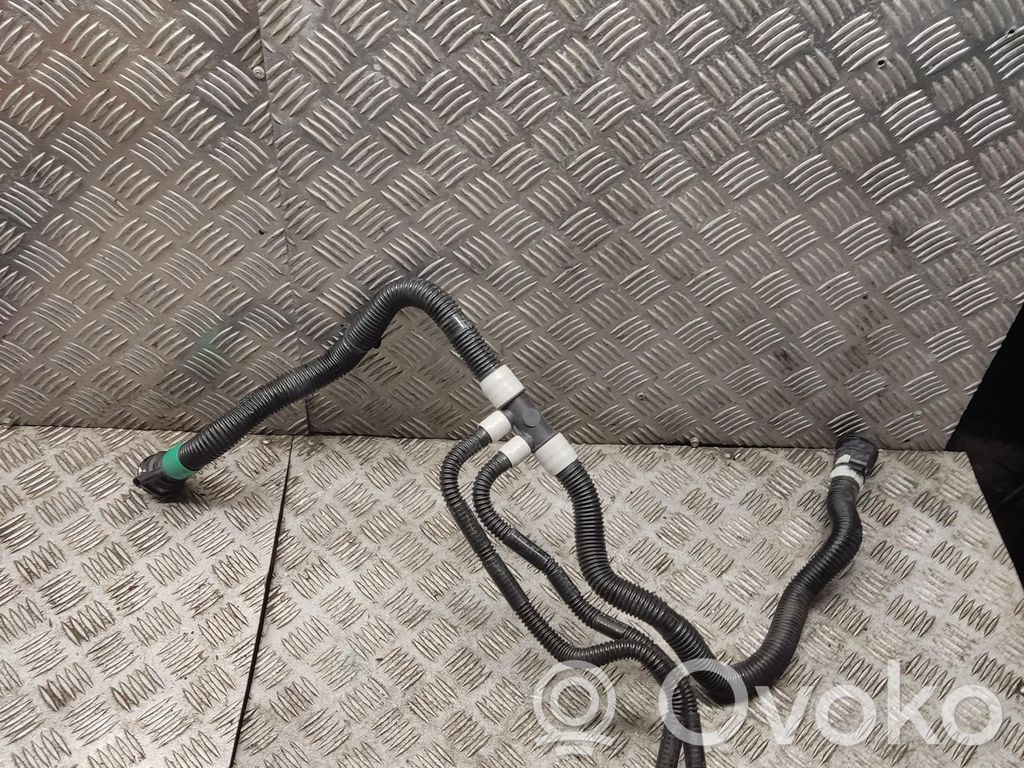 Tesla Model 3 Elektromobiļu dzinēju dzesēšanas šļūtenes/caurules 