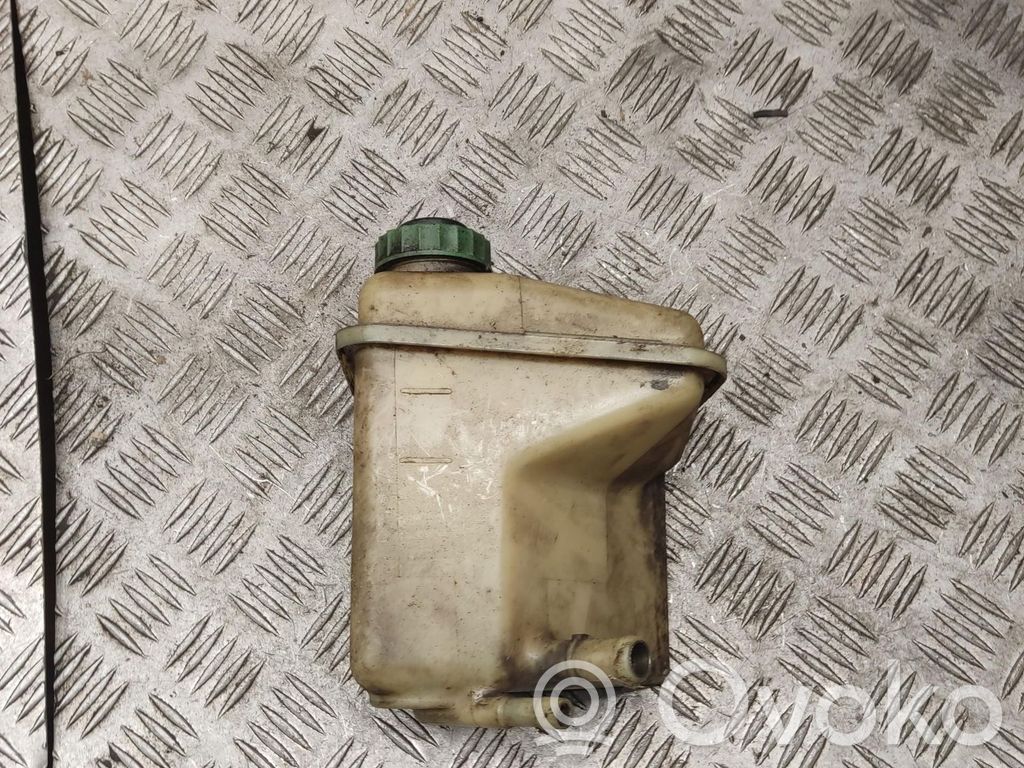 Ohjaustehostimen nestesäiliö   4A0422373A