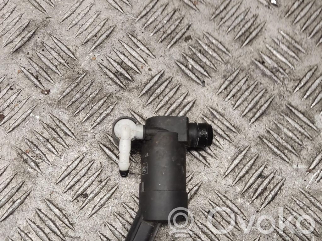 Windscreen/windshield washer pump   1S7117K624FE
