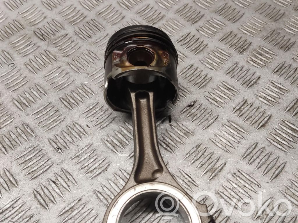 Audi A8 S8 D3 4E Piston with connecting rod 