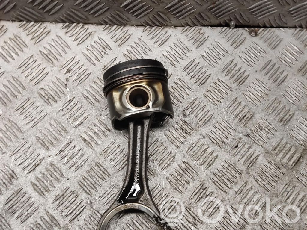 Audi A4 S4 B7 8E 8H Piston with connecting rod 