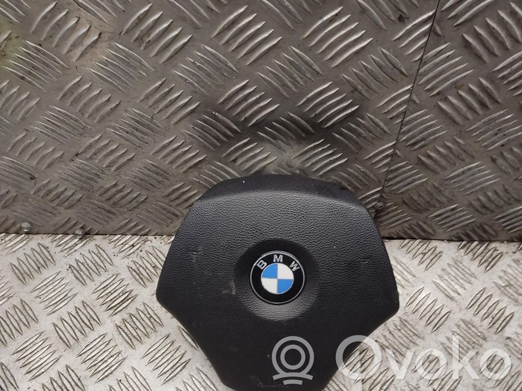 BMW 3 E90 E91 Vairo oro pagalvė 