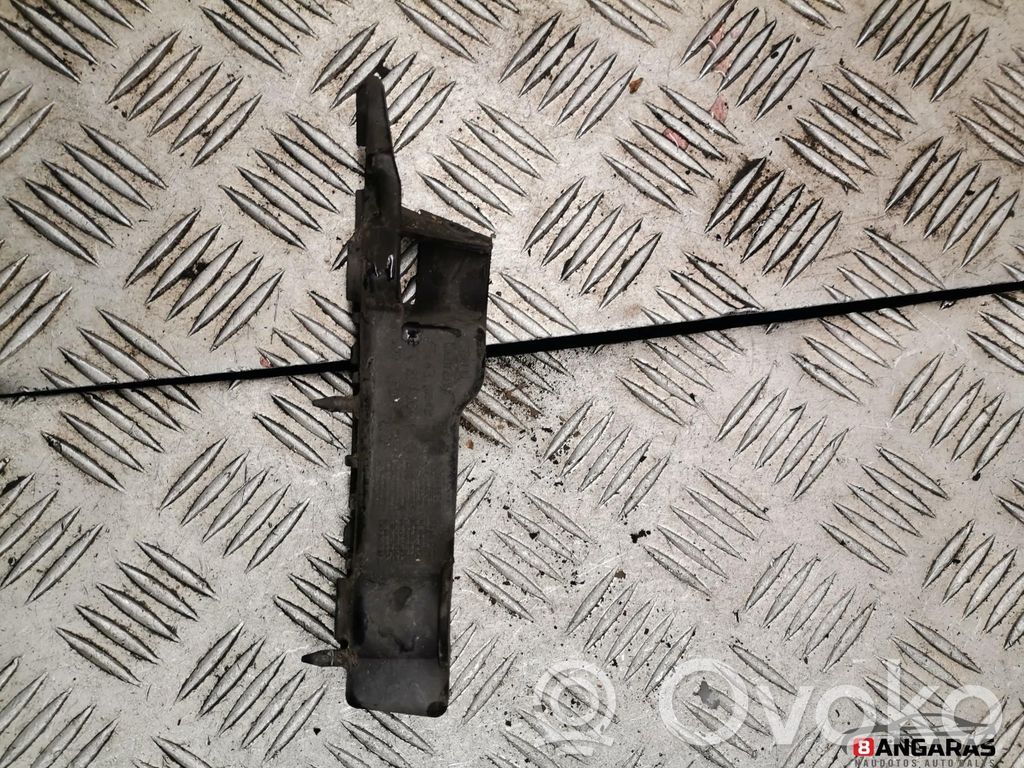 Front bumper mounting bracket   8T0807284C