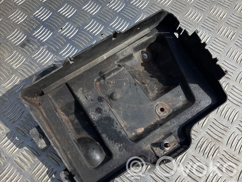 Opel Astra H Akumuliatoriaus dėžė 