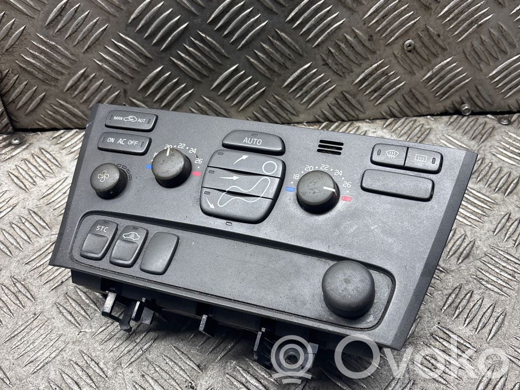 Volvo V70 Climate control unit 