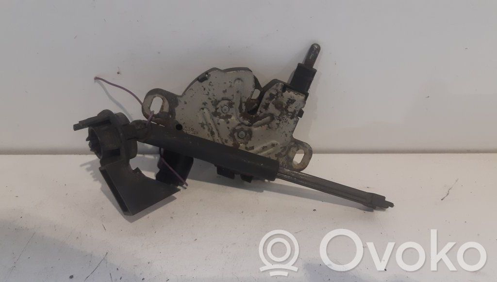 Ford Focus Serrure de capot 