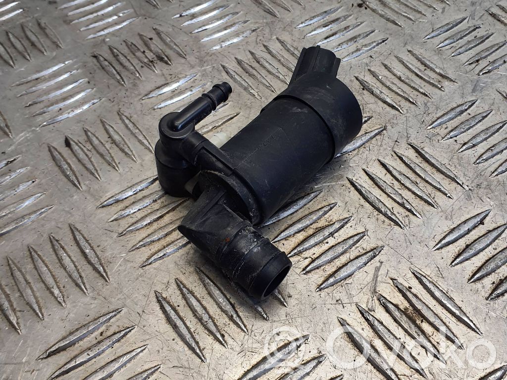Ford Focus Windscreen/windshield washer pump 