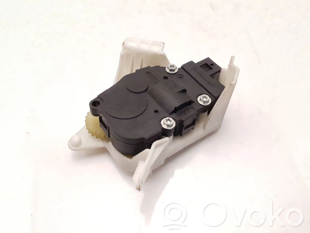 Audi A4 S4 B8 8K Silniczek nagrzewnicy 