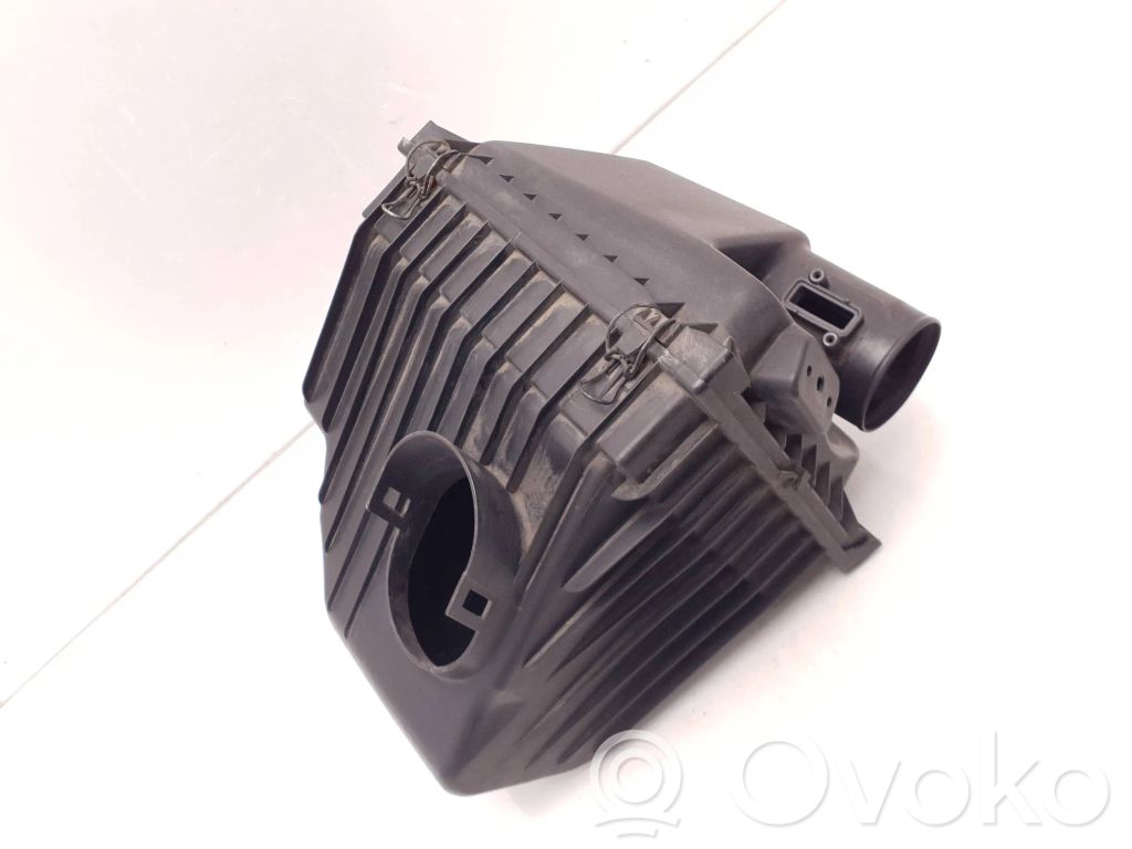 Dodge Nitro Air filter box 