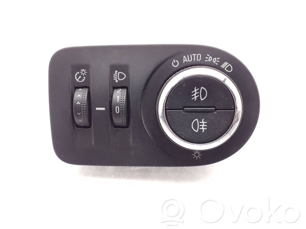 Opel Zafira C Interrupteur d’éclairage 