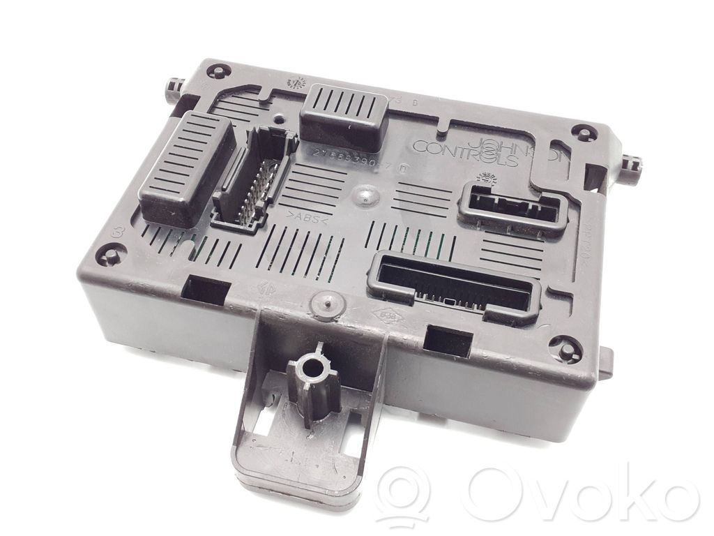 Renault Clio III Comfort/convenience module 